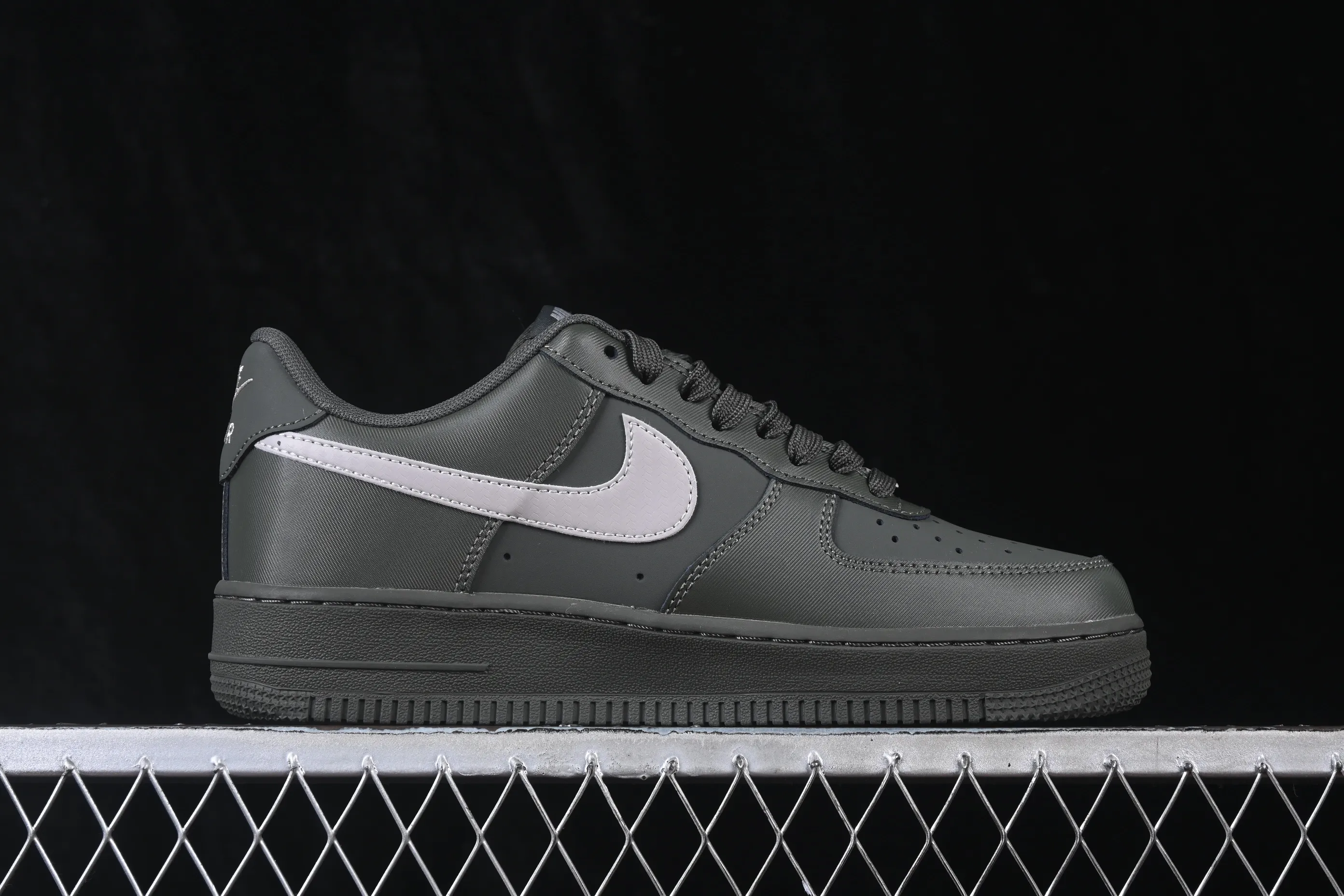 All categories Nk Air Force 1 Air Force series Nk Air Force 1 Low Air Force low-top Nike Air Force 1'07 Low Air Force 1 low-top casual sneakers IV5732-001